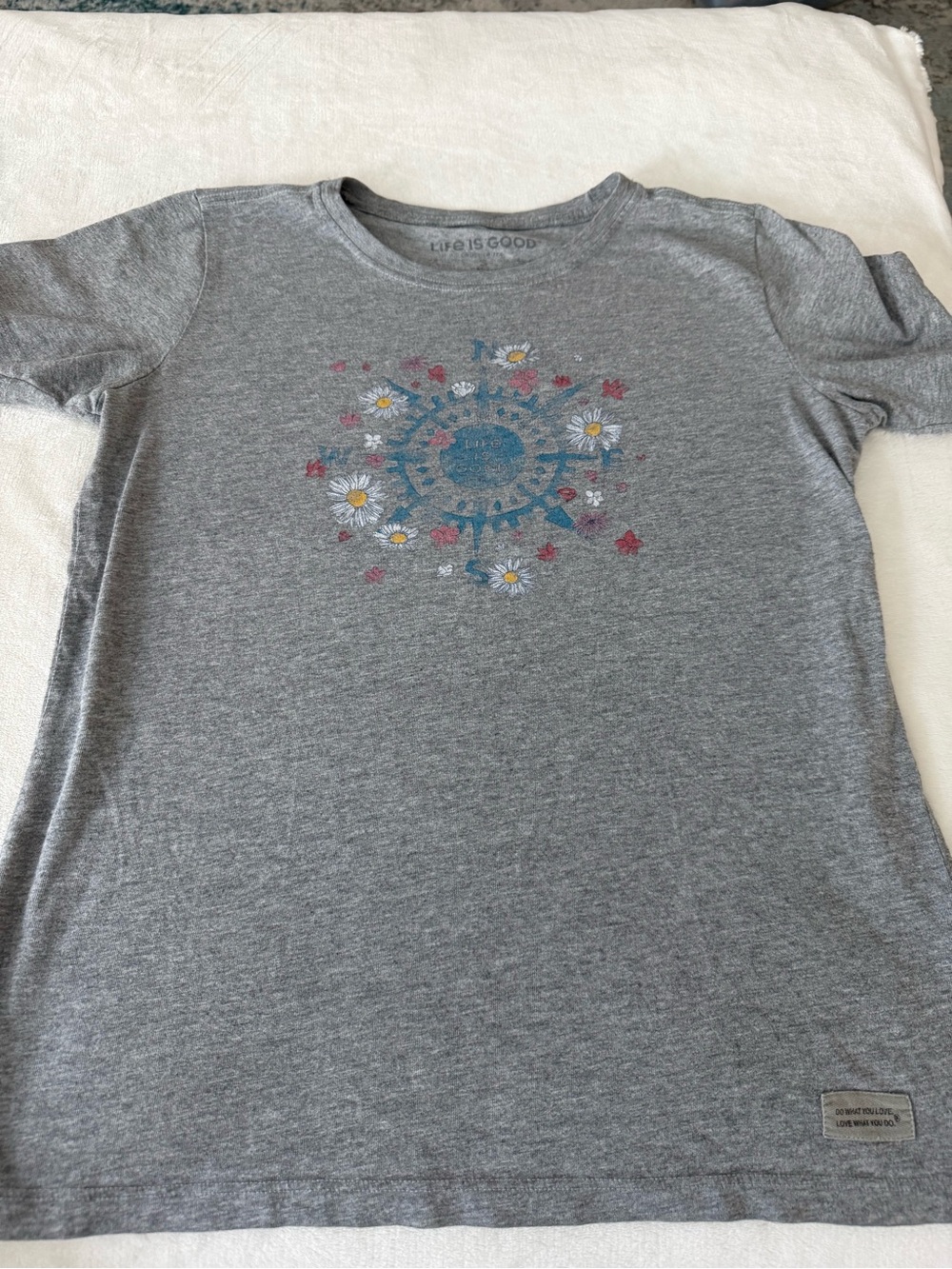 Life Is Good Beauty In All Directions Crusher Lite V Neck T Shirt Size Small E19